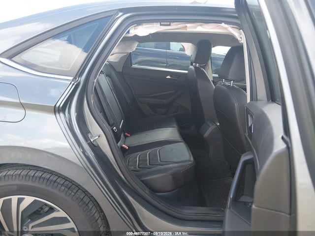 46077307 :رقم المزاد ، 3VWG57BUXKM083118 vin ، 2019 Volkswagen Jetta 1.4t Sel Premium مزاد بيع