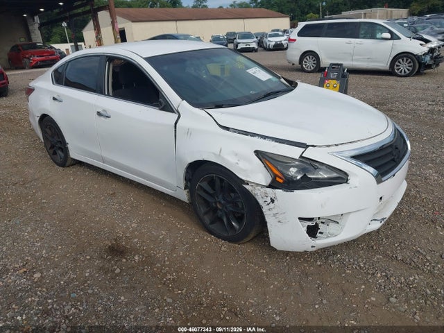 2014 Nissan Altima 2.5 S მანქანა იყიდება აუქციონზე, vin: 1N4AL3AP8EN371741, აუქციონის ნომერი: 46077343
