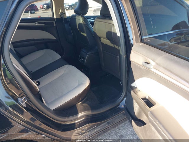 46077354 :رقم المزاد ، 3FA6P0HD0KR249517 vin ، 2019 Ford Fusion Se مزاد بيع
