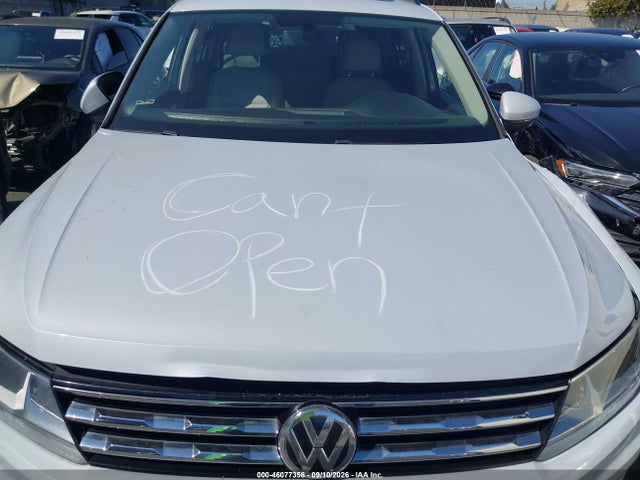3VV3B7AX9JM069359 Volkswagen Tiguan 2.0t Se/2.0t Sel