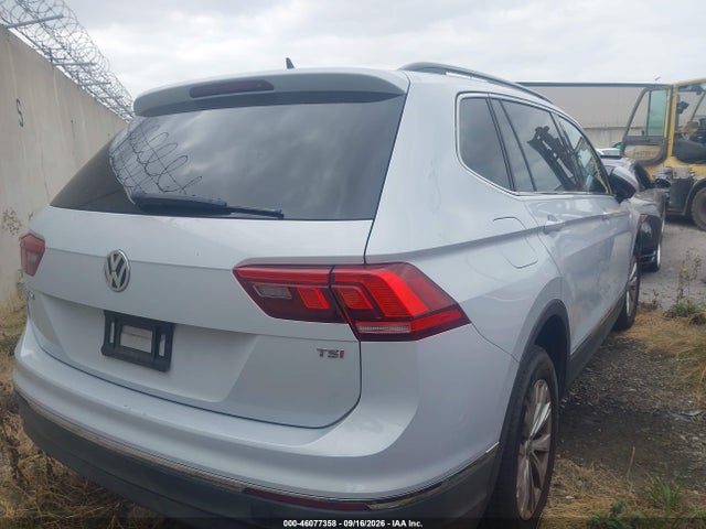 3VV3B7AX9JM069359 Volkswagen Tiguan 2.0t Se/2.0t Sel