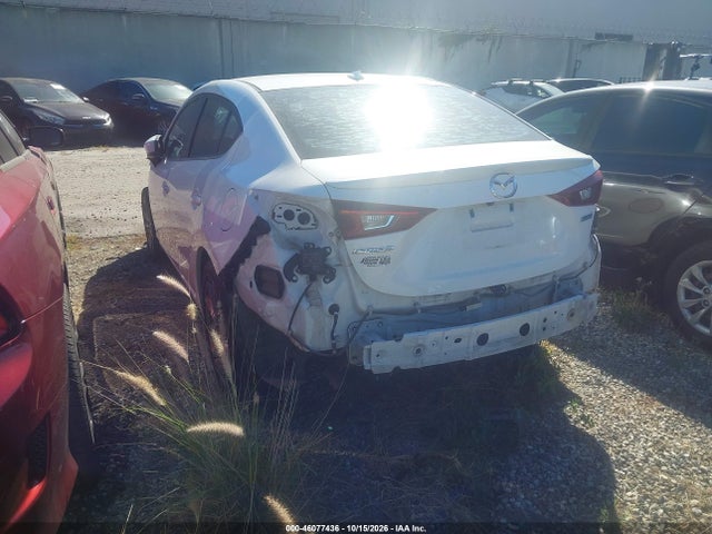Mazda Mazda3 Touring 2018 3MZBN1V32JM191810 Image 3