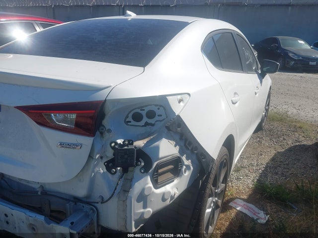Mazda Mazda3 Touring 2018 3MZBN1V32JM191810 Image 4