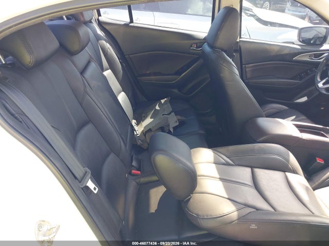 Mazda Mazda3 Touring 2018 3MZBN1V32JM191810 Image 8
