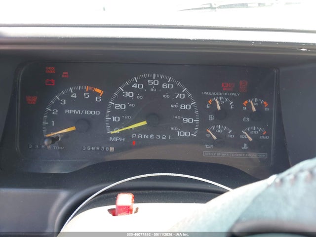 1996 Chevrolet Suburban K1500 მანქანა იყიდება აუქციონზე, vin: 1GNFK16R5TJ416065, აუქციონის ნომერი: 46077492