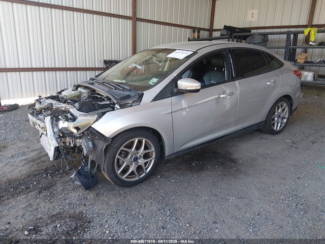Ford FOCUS SE 2015 1FADP3F27FL227755 Image 2