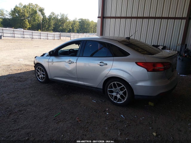 Ford FOCUS SE 2015 1FADP3F27FL227755 Image 3