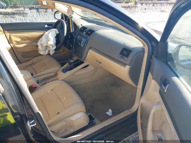2006 Volkswagen Jetta 2.5 მანქანა იყიდება აუქციონზე, vin: 3VWSF71K86M681947, აუქციონის ნომერი: 46077623
