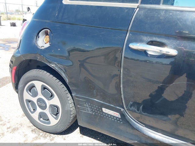 Fiat 500E BATTERY ELECTRIC 2015 3C3CFFGEXFT709714 Image 19