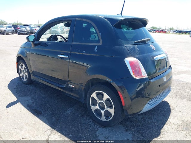 Fiat 500E BATTERY ELECTRIC 2015 3C3CFFGEXFT709714 Image 3