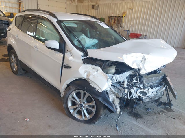 46077738 :رقم المزاد ، 1FMCU0HD7KUA62267 vin ، 2019 Ford Escape Sel مزاد بيع