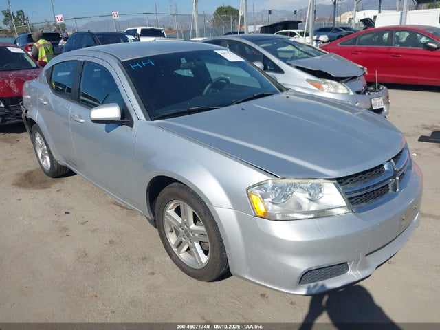 46077749 :رقم المزاد ، 1C3CDZCB4CN235211 vin ، 2012 Dodge Avenger Sxt مزاد بيع