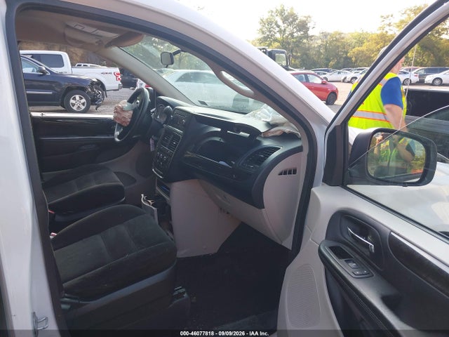 46077818 :رقم المزاد ، 2C4RDGBG3FR624131 vin ، 2015 Dodge Grand Caravan Se مزاد بيع