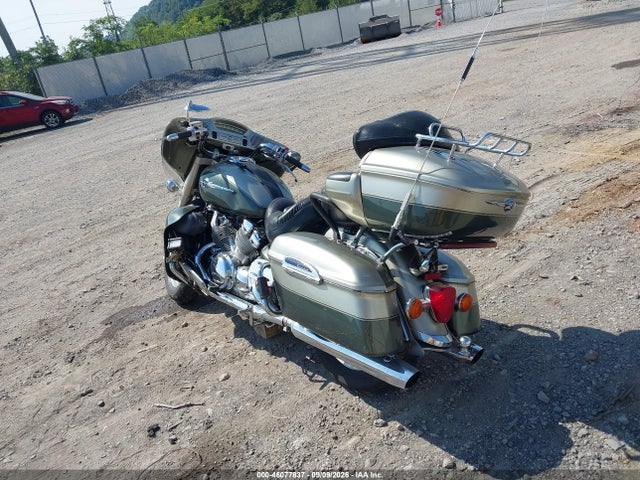46077837 :رقم المزاد ، JYAVP04E41A004857 vin ، 2001 Yamaha Xvz13 Tf مزاد بيع