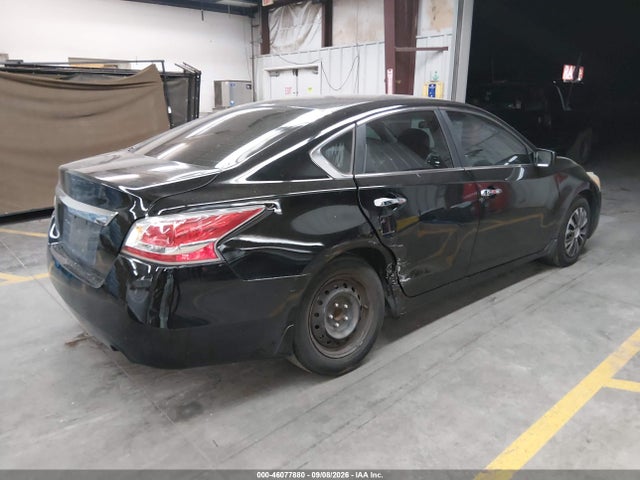 Nissan Altima 2.5 S 2015 1N4AL3APXFC209719 Image 4