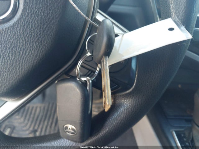 Toyota CAMRY LE 2018 4T1B11HK2JU100365 Image 11