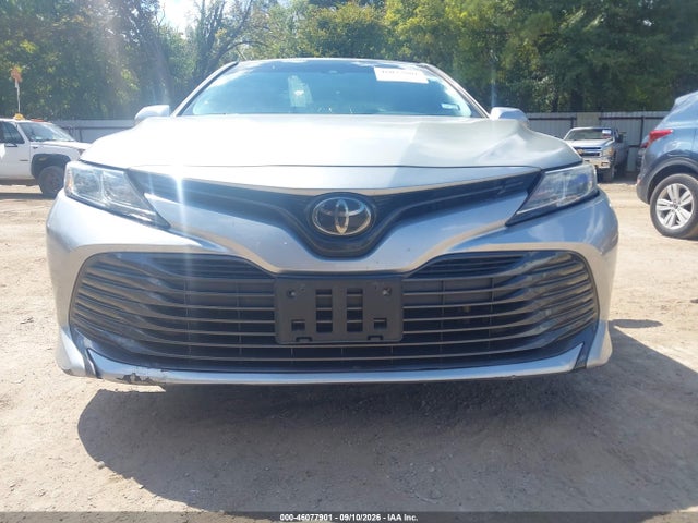 Toyota CAMRY LE 2018 4T1B11HK2JU100365 Image 12