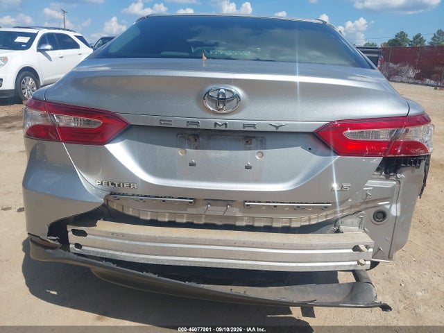 Toyota CAMRY LE 2018 4T1B11HK2JU100365 Image 6
