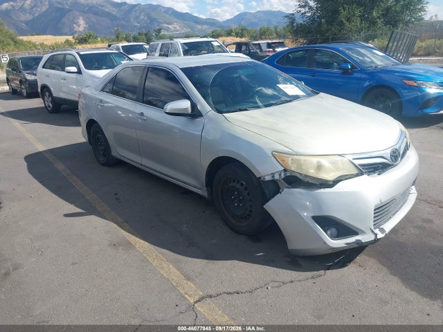 46077945 :رقم المزاد ، 4T1BF1FK5CU039987 vin ، 2012 Toyota Camry Le مزاد بيع