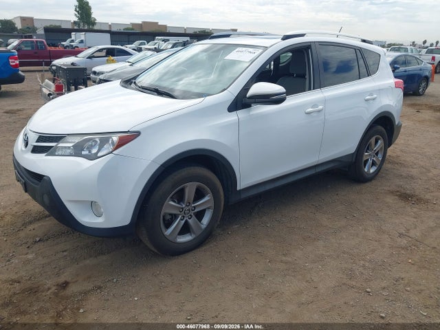 Toyota Rav4 Xle 2015 JTMWFREV5FD079409 Image 2