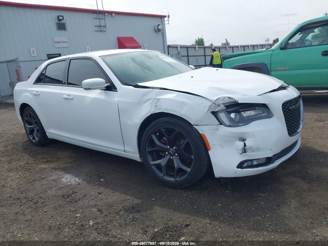 46077997 :رقم المزاد ، 2C3CCABG0MH529135 vin ، 2021 Chrysler 300 300s مزاد بيع