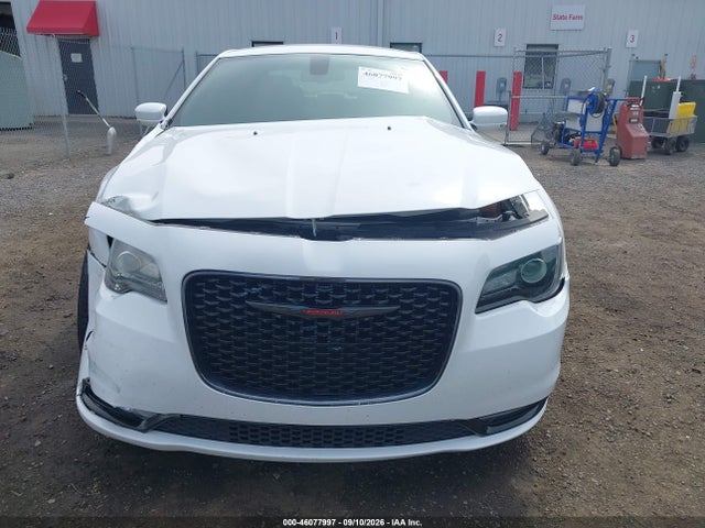 46077997 :رقم المزاد ، 2C3CCABG0MH529135 vin ، 2021 Chrysler 300 300s مزاد بيع