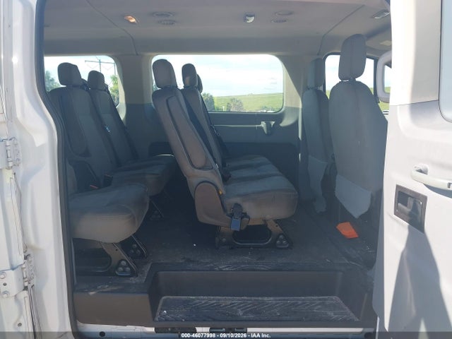 46077998 :رقم المزاد ، 1FBZX2ZM9FKA28711 vin ، 2015 Ford Transit-350 Xlt مزاد بيع