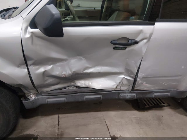 46078043 :رقم المزاد ، 1FMCU0DGXBKA27539 vin ، 2011 Ford Escape Xlt مزاد بيع
