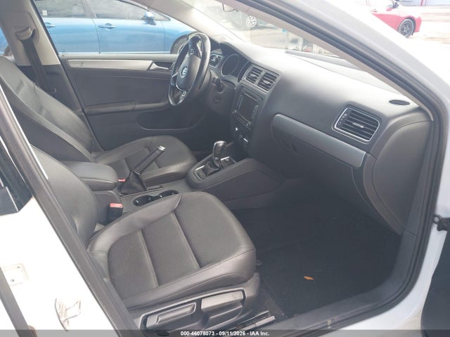 Продажа на аукционе авто 2015 Volkswagen Jetta 1.8t Se, vin: 3VWD07AJ6FM256583, номер лота: 46078073