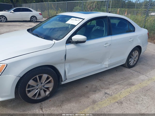 Продажа на аукционе авто 2015 Volkswagen Jetta 1.8t Se, vin: 3VWD07AJ6FM256583, номер лота: 46078073