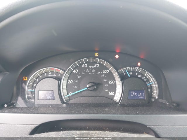 46078076 :رقم المزاد ، 4T1BF1FK5EU427496 vin ، 2014 Toyota Camry Se مزاد بيع