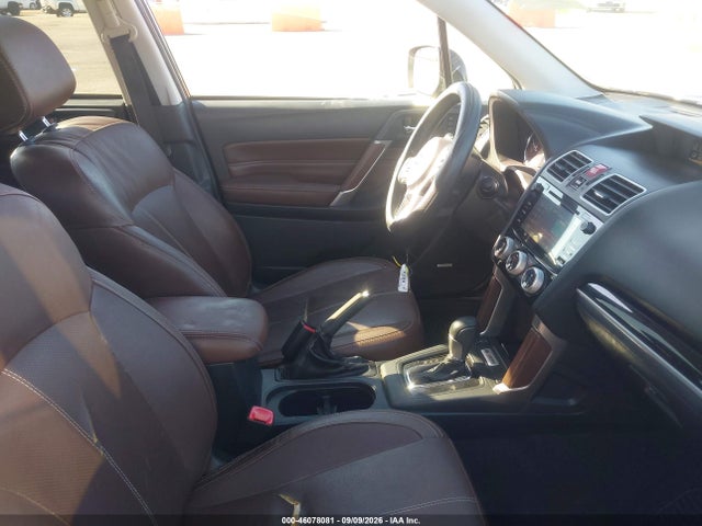 Subaru Forester 2.5i Touring 2017 JF2SJATC2HH411948 Image 5