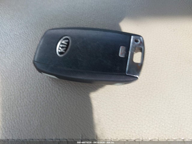 Продаж на аукціоні авто 2017 Kia Sedona Lx, vin: KNDMB5C17H6281297, номер лоту: 46078220