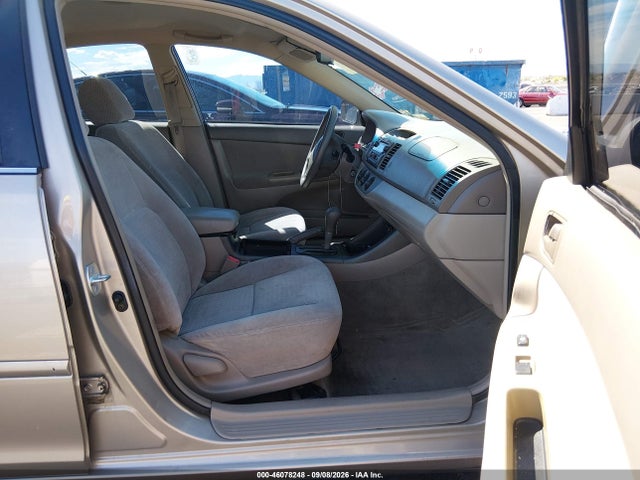 46078248 :رقم المزاد ، 4T1BE32KX3U192658 vin ، 2003 Toyota Camry Le مزاد بيع