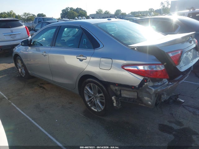 46078321 :رقم المزاد ، 4T1BF1FK6FU091603 vin ، 2015 Toyota Camry Se مزاد بيع