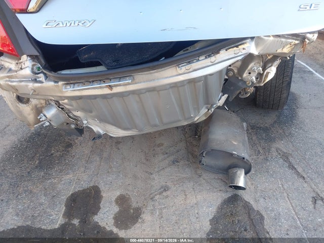 46078321 :رقم المزاد ، 4T1BF1FK6FU091603 vin ، 2015 Toyota Camry Se مزاد بيع