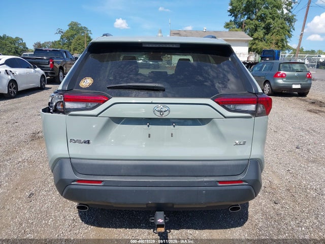 46078329 :رقم المزاد ، 2T3W1RFV4MW147406 vin ، 2021 Toyota Rav4 Xle مزاد بيع
