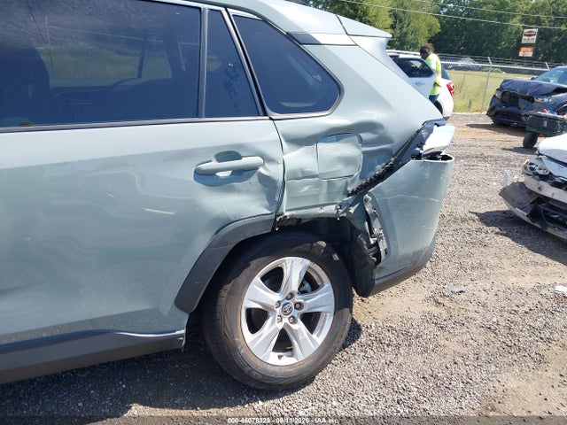 46078329 :رقم المزاد ، 2T3W1RFV4MW147406 vin ، 2021 Toyota Rav4 Xle مزاد بيع