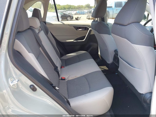 46078329 :رقم المزاد ، 2T3W1RFV4MW147406 vin ، 2021 Toyota Rav4 Xle مزاد بيع