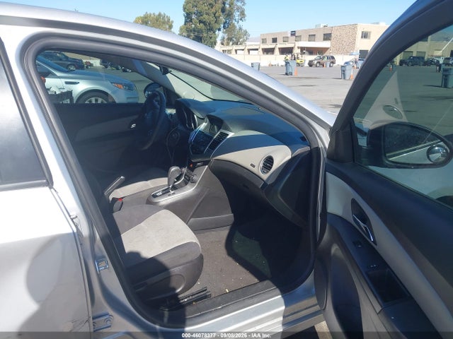 1G1PA5SGXF7272177 Chevrolet Cruze Ls Auto