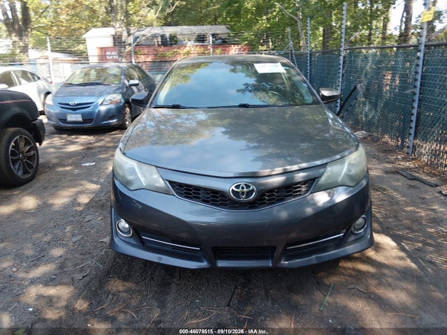 46078515 :رقم المزاد ، 4T1BF1FK2EU422577 vin ، 2014 Toyota Camry Se مزاد بيع
