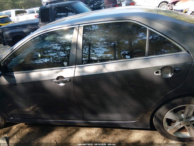 46078515 :رقم المزاد ، 4T1BF1FK2EU422577 vin ، 2014 Toyota Camry Se مزاد بيع