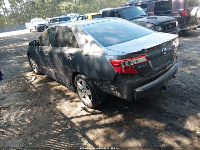 46078515 :رقم المزاد ، 4T1BF1FK2EU422577 vin ، 2014 Toyota Camry Se مزاد بيع