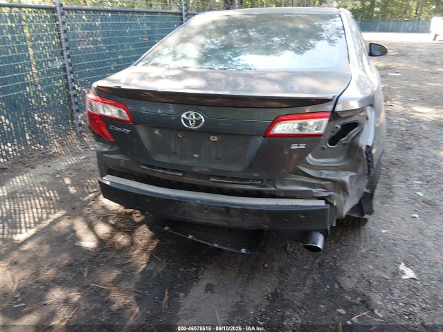 46078515 :رقم المزاد ، 4T1BF1FK2EU422577 vin ، 2014 Toyota Camry Se مزاد بيع