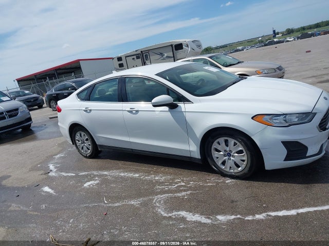 46078557 :رقم المزاد ، 3FA6P0G71LR126712 vin ، 2020 Ford Fusion S مزاد بيع