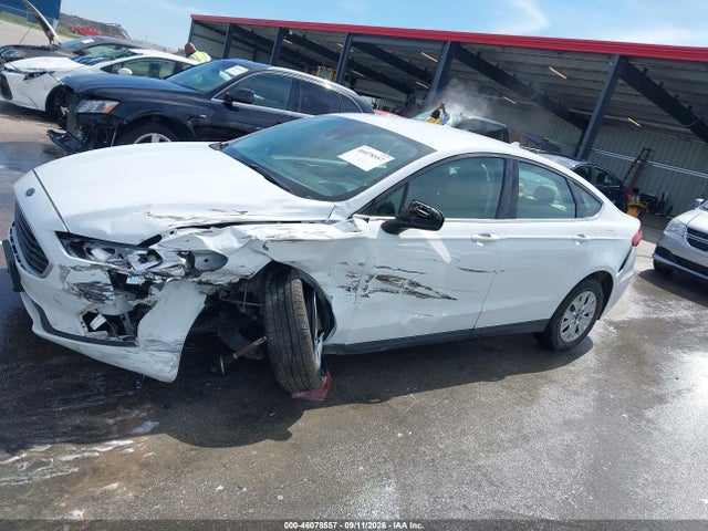 46078557 :رقم المزاد ، 3FA6P0G71LR126712 vin ، 2020 Ford Fusion S مزاد بيع