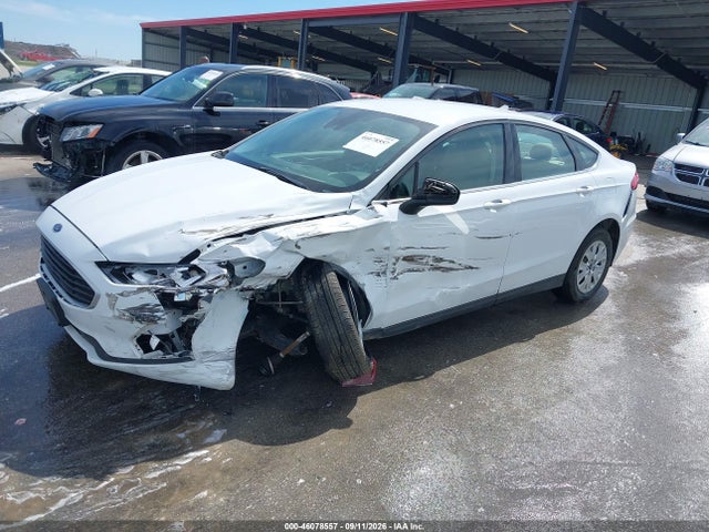 46078557 :رقم المزاد ، 3FA6P0G71LR126712 vin ، 2020 Ford Fusion S مزاد بيع