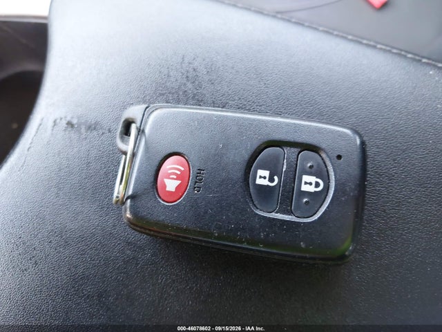 46078602 :رقم المزاد ، JTDKN3DU8F1885267 vin ، 2015 Toyota Prius Three مزاد بيع