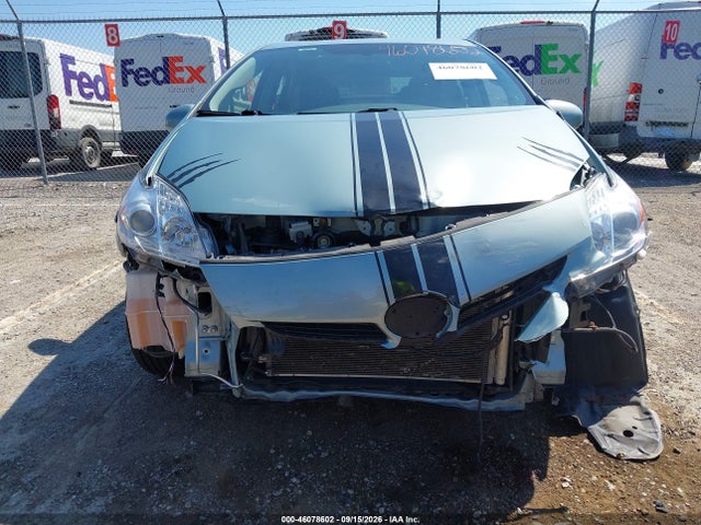 46078602 :رقم المزاد ، JTDKN3DU8F1885267 vin ، 2015 Toyota Prius Three مزاد بيع