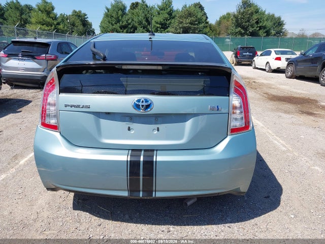 46078602 :رقم المزاد ، JTDKN3DU8F1885267 vin ، 2015 Toyota Prius Three مزاد بيع
